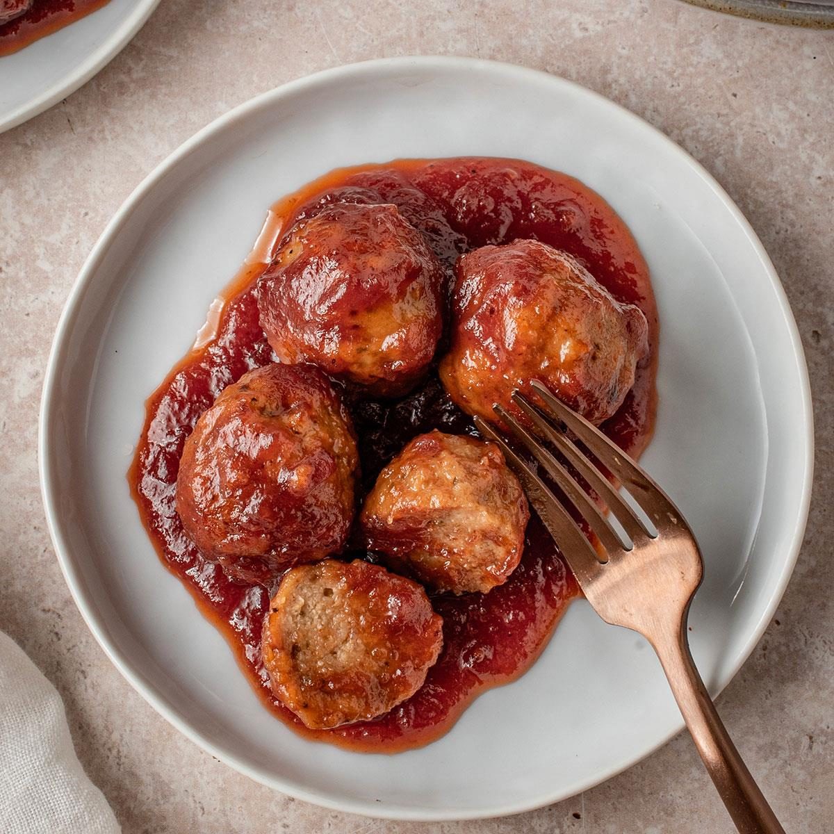 Cranberry Sauce Meatballs Exps Tohd24 38702 Melissapatterson 10