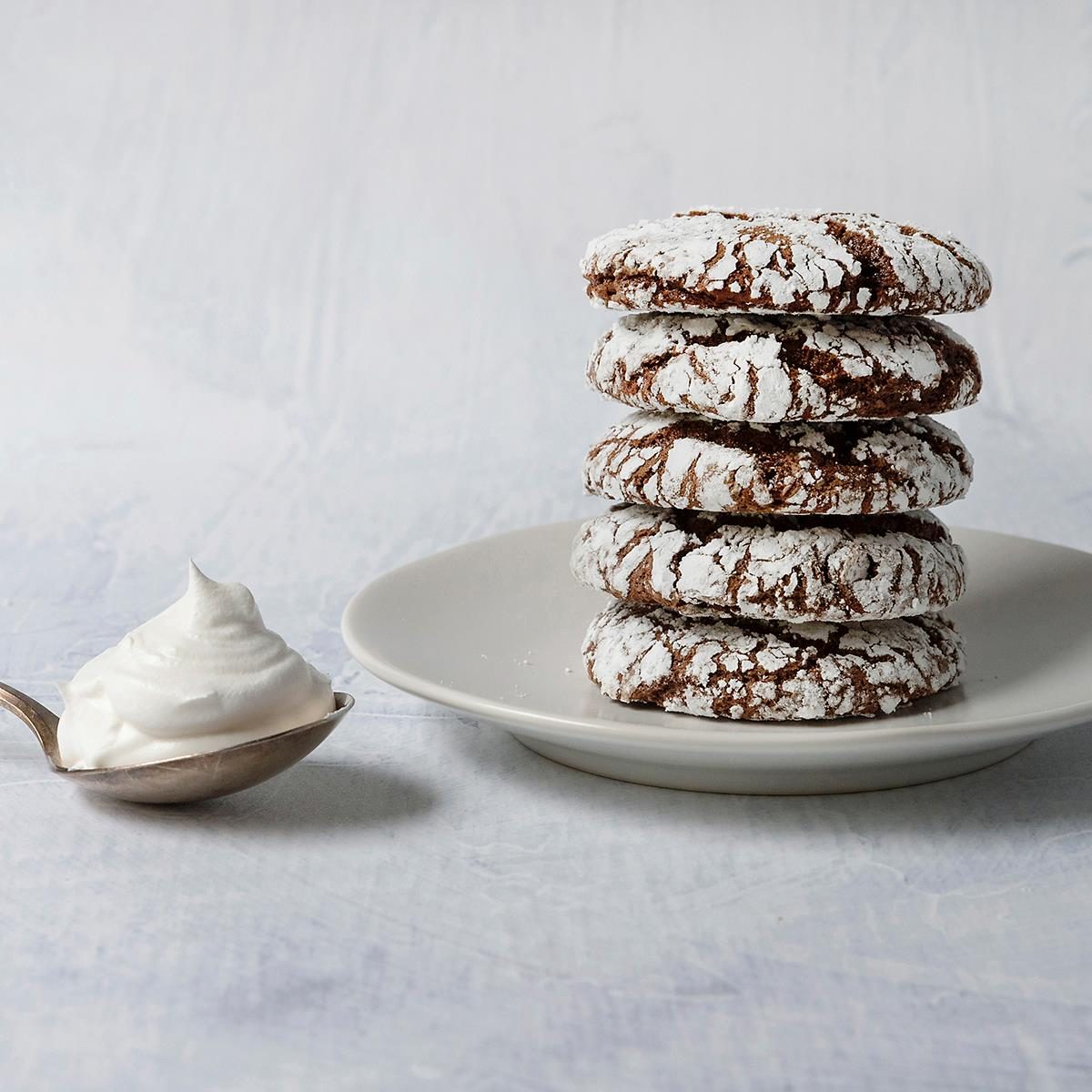 Cookies are ready and served in a plate