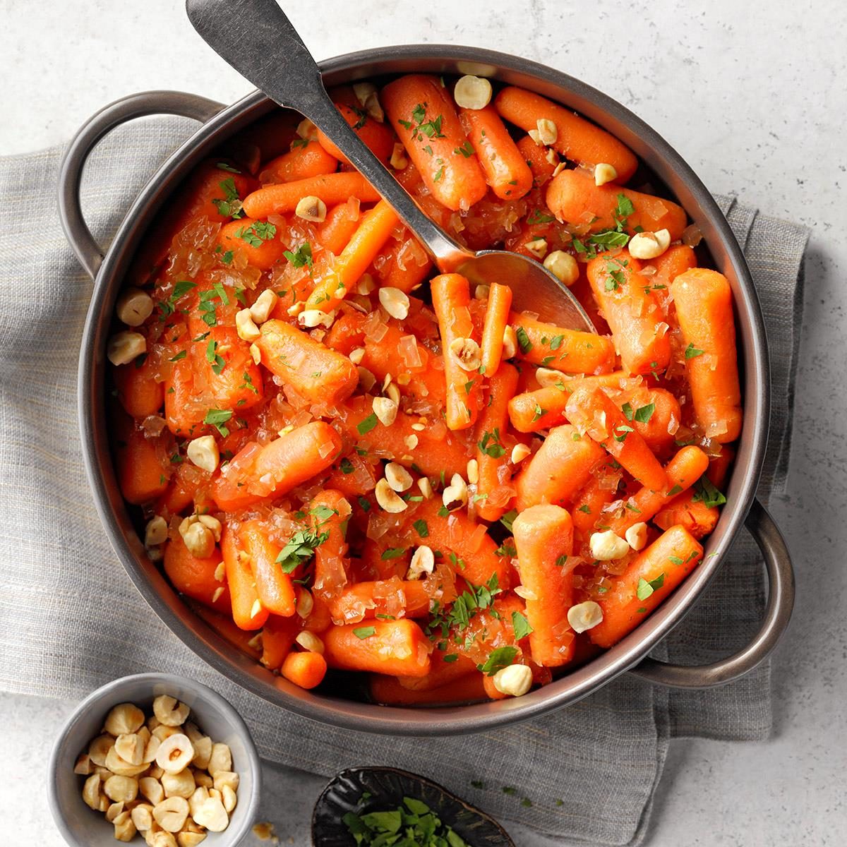 Glazed Marsala Carrots With Hazelnuts Exps Rc21 259983 B06 24 7b
