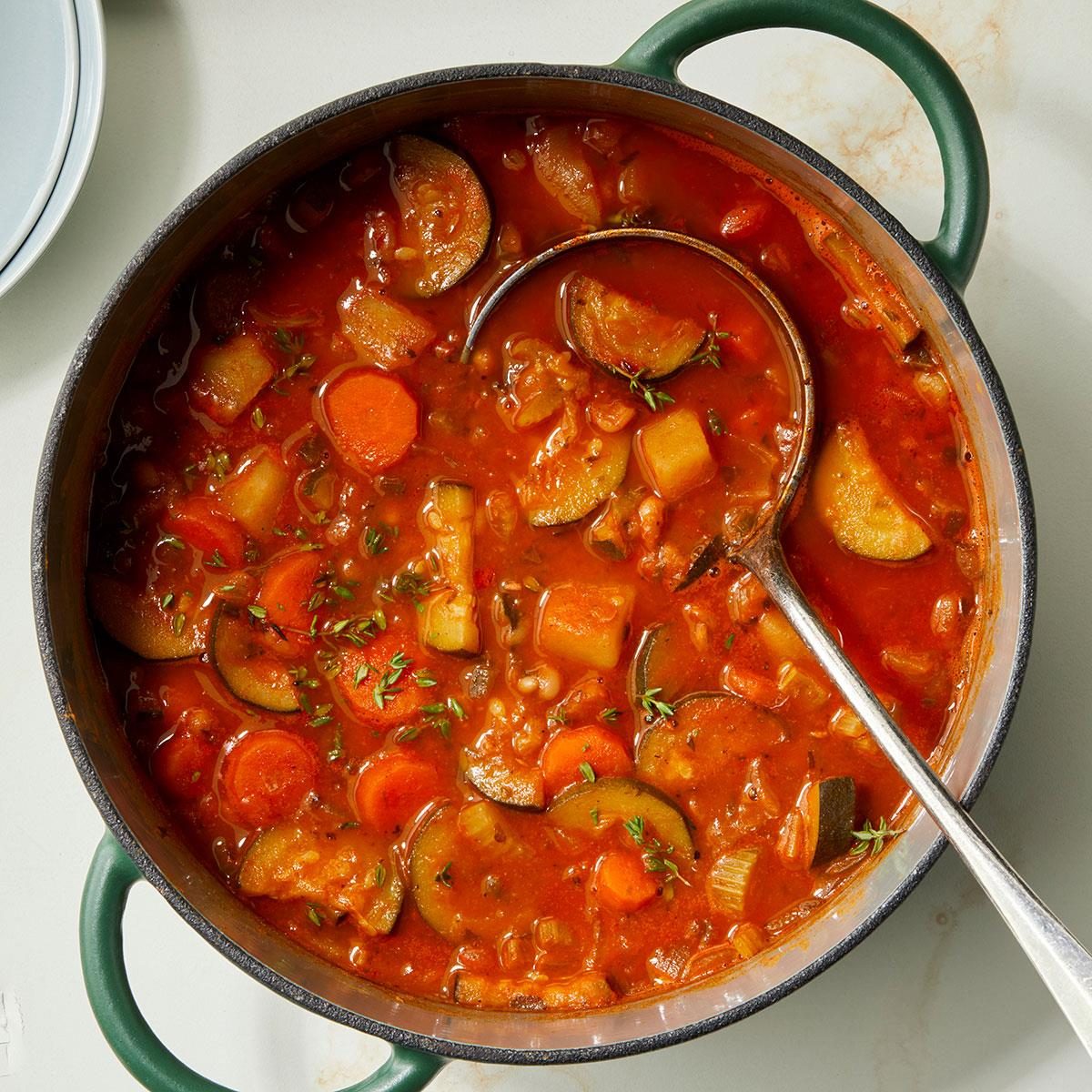 Hearty Italian White Bean Soup Exps Tohcom24 175005 Md P2 08 09 1b