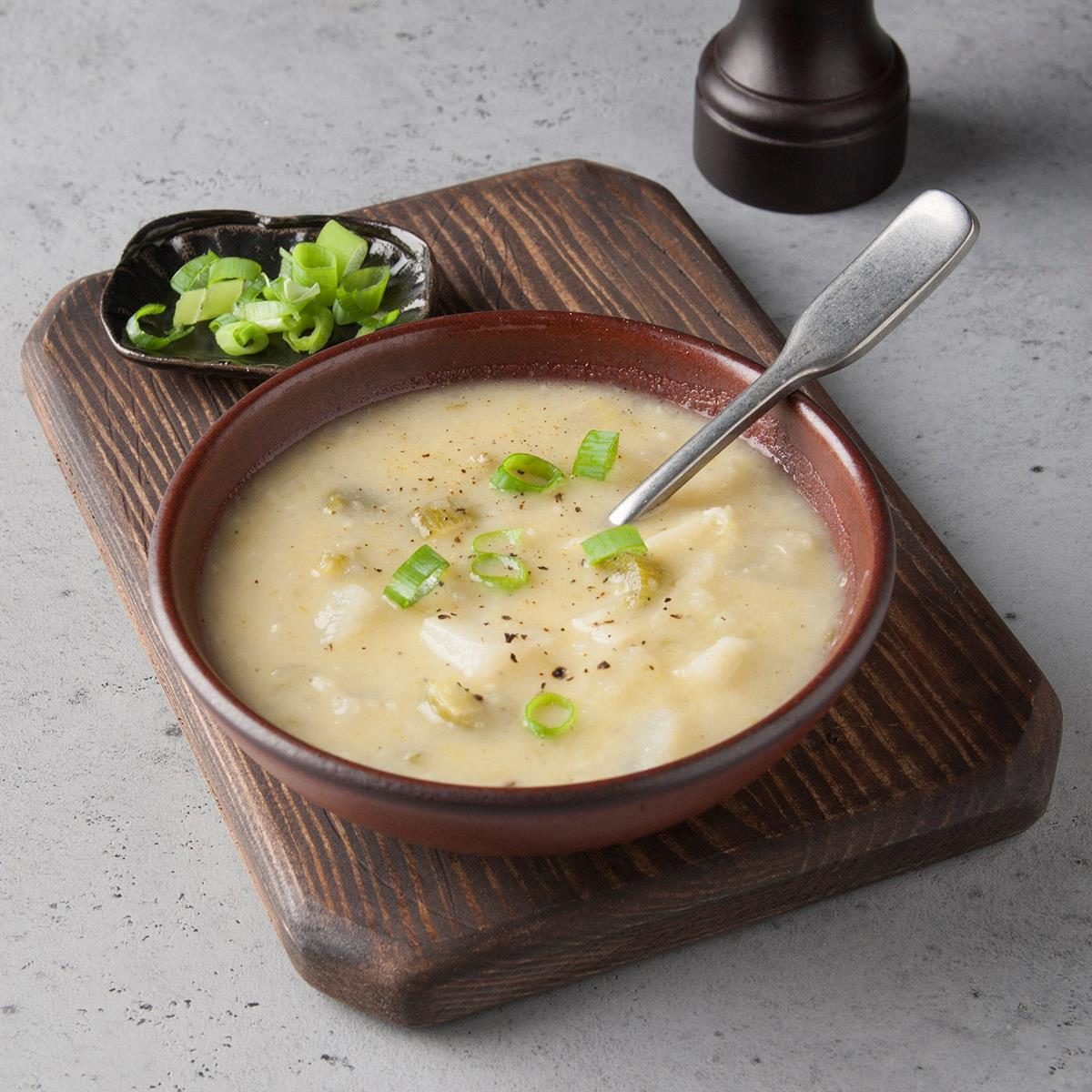 Vegan Potato Leek Soup Exps Ft19 244632 F 0815 1 1